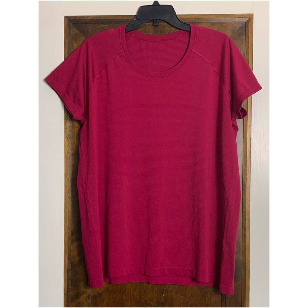 Lululemon Swiftly Tech Short Sleeve 2.0 - Magenta - Size 20 Excellent